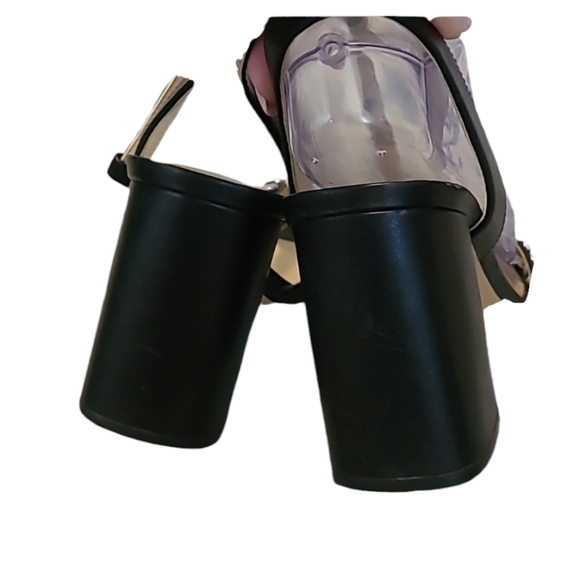 Marc Fisher sz 9 Quilon black sandals with silver stud details block heels SH203 - Picture 5 of 6